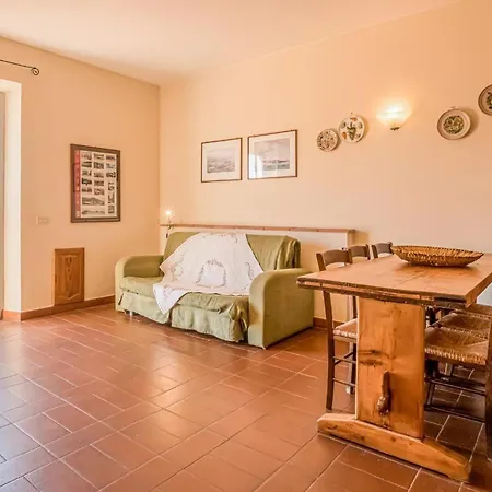 Semesterbostad Casale Le Pitte *