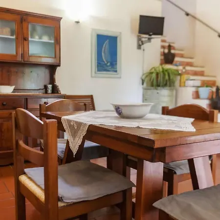 Nyaraló Casale Le Pitte